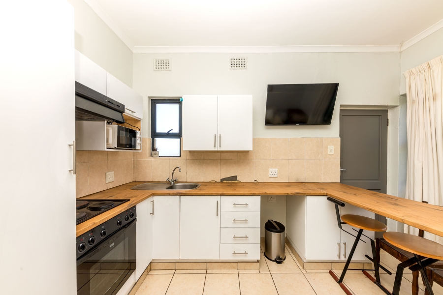 1 Bedroom Property for Sale in Kenilworth Western Cape